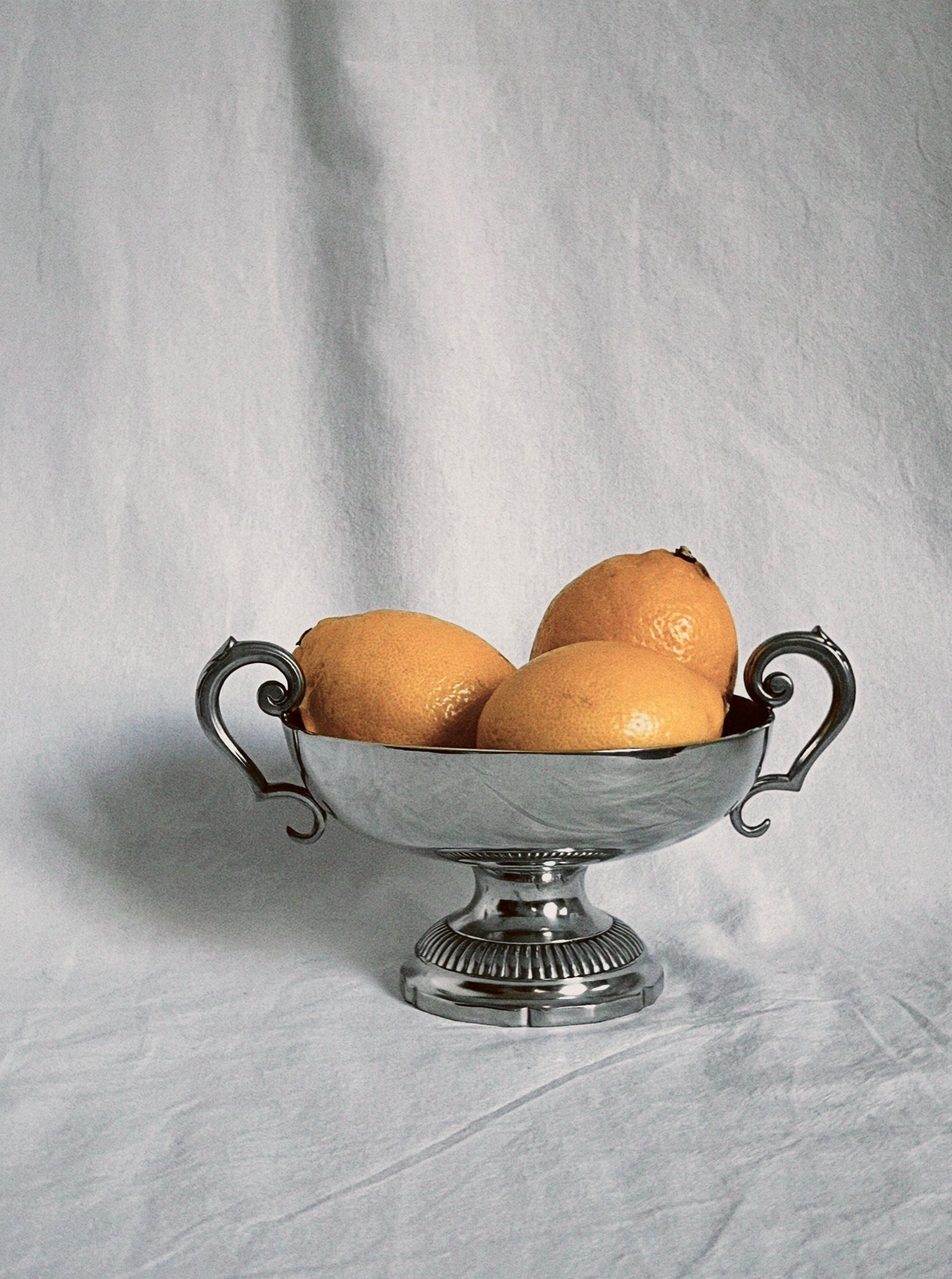Small Silver Fruit Display Bowl - Image 2