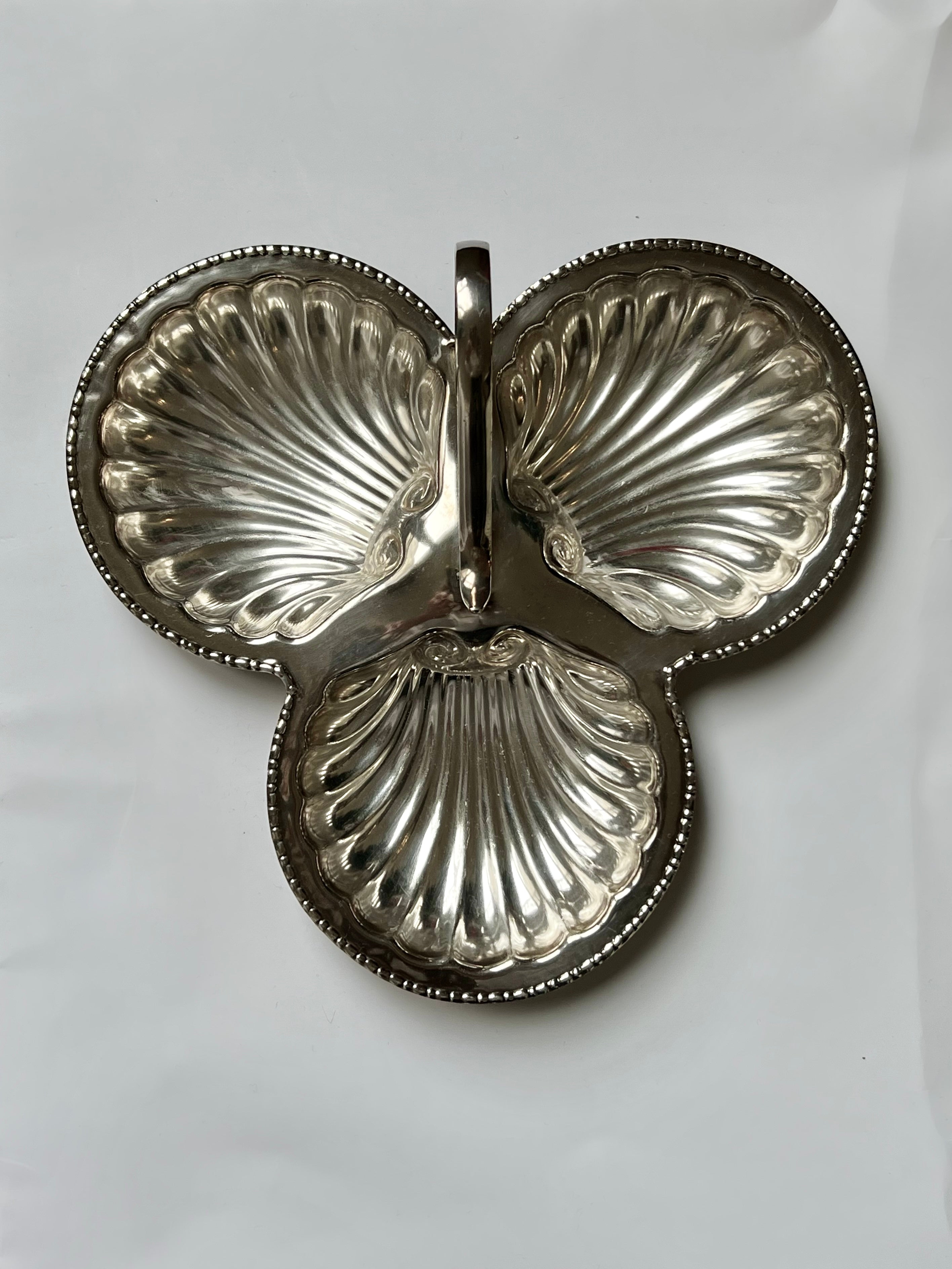 Small Silver Scallop Shell Dish - Image 2