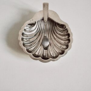 Shell Shaped Dish With Prong Detail