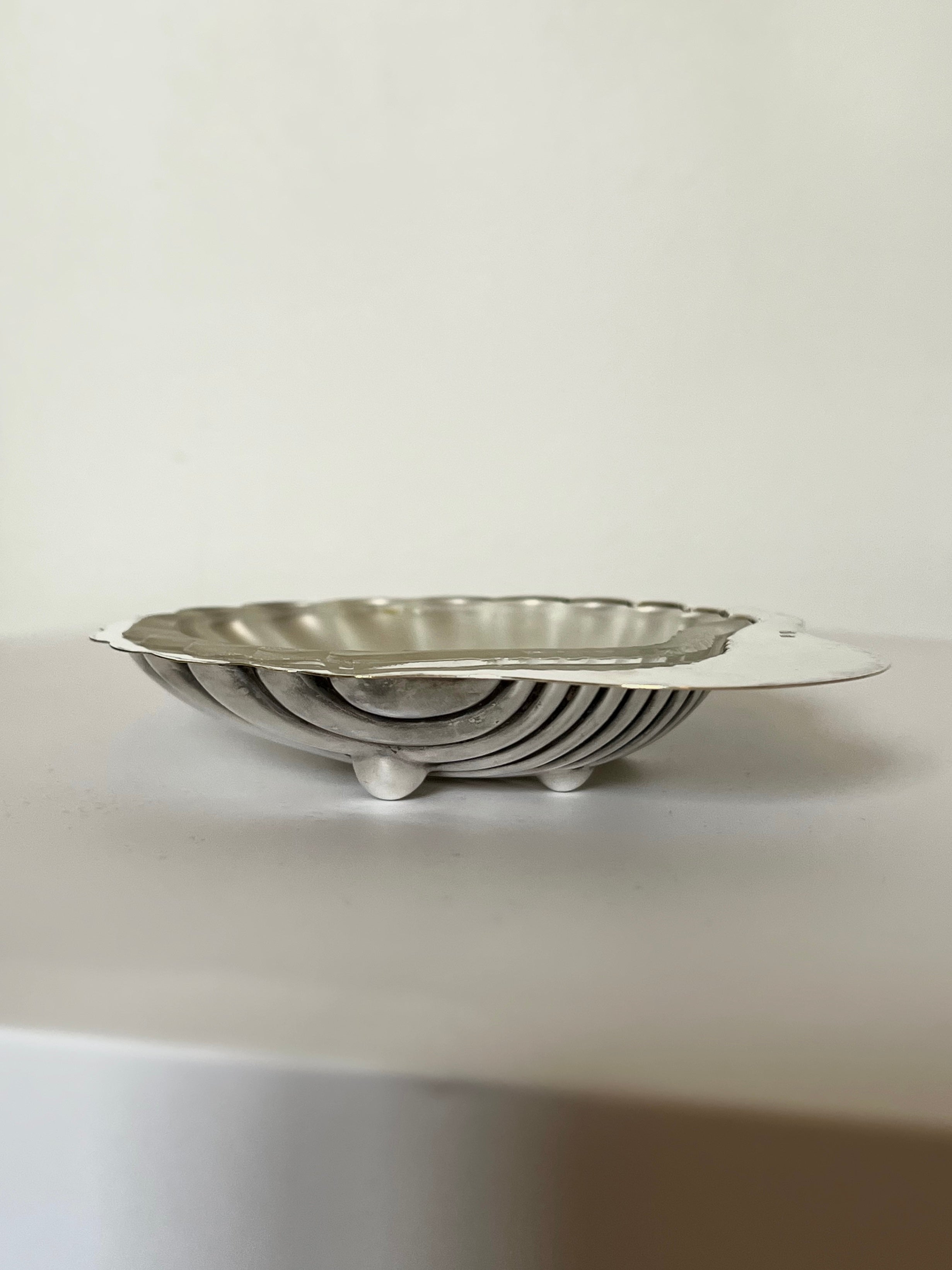 Small Silver Shell Decorative Dish - Image 3