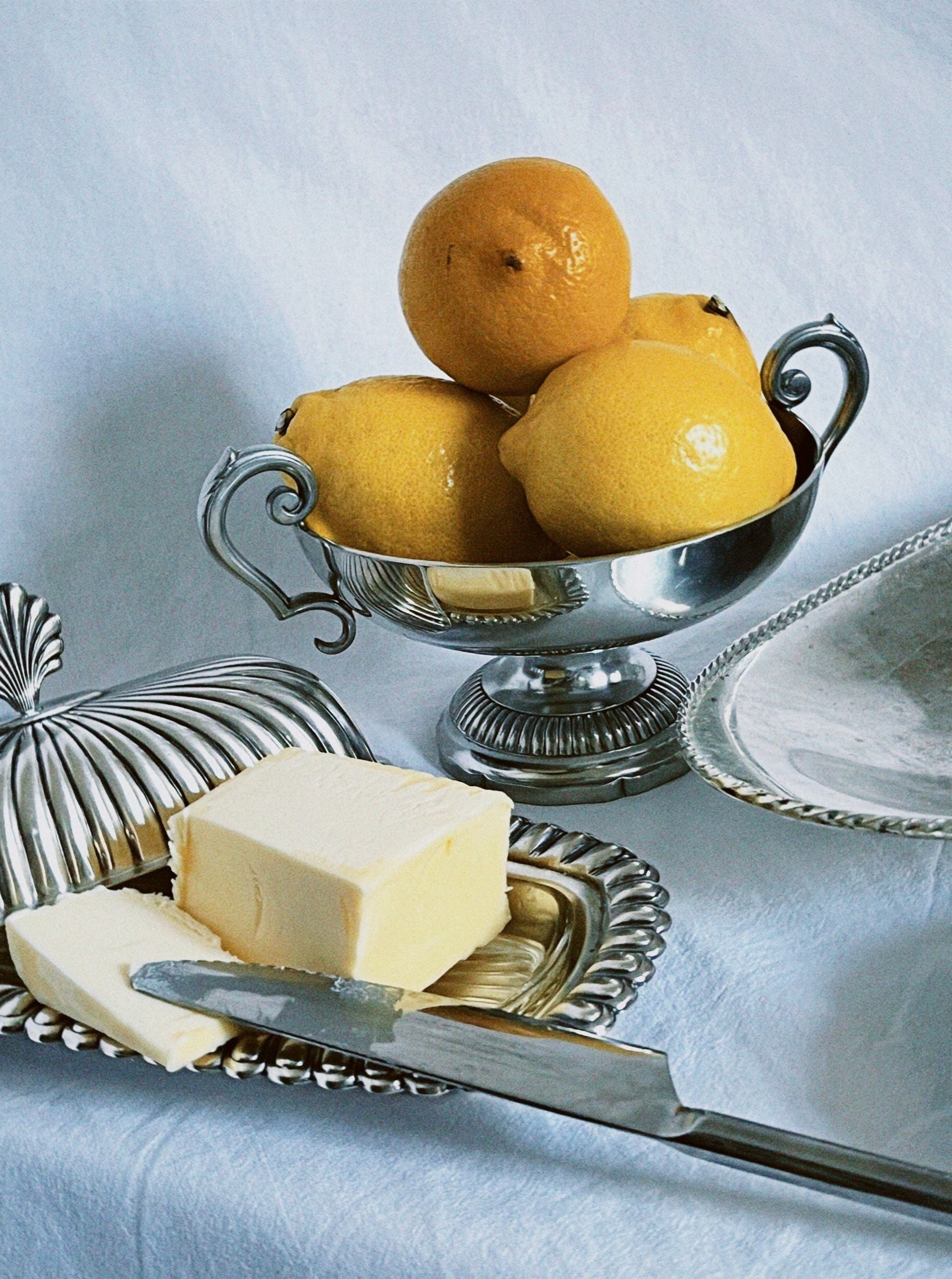Small Silver Fruit Display Bowl - Image 4