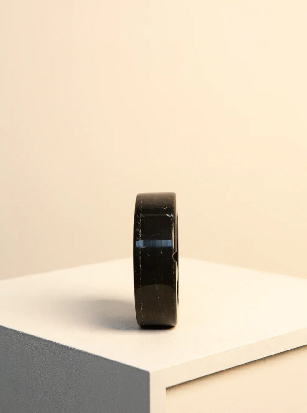 Black Marble Decorative Ashtray - Image 3