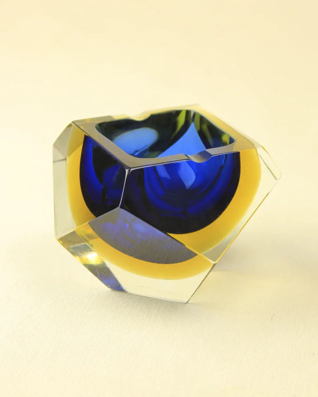Small Sommerso Style Glass Ashtray - Image 3
