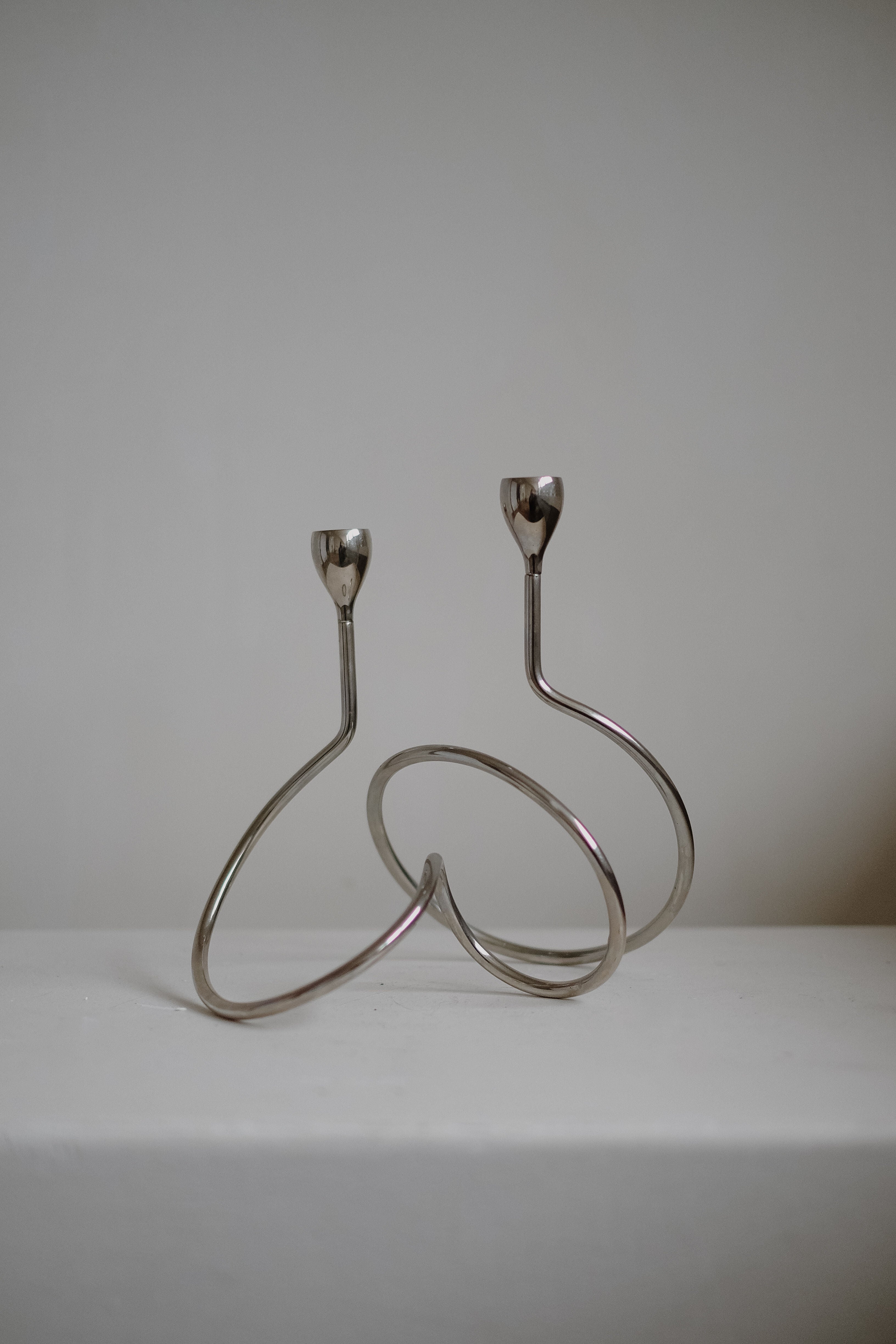 Chrome Loop Candle Holder - Image 4