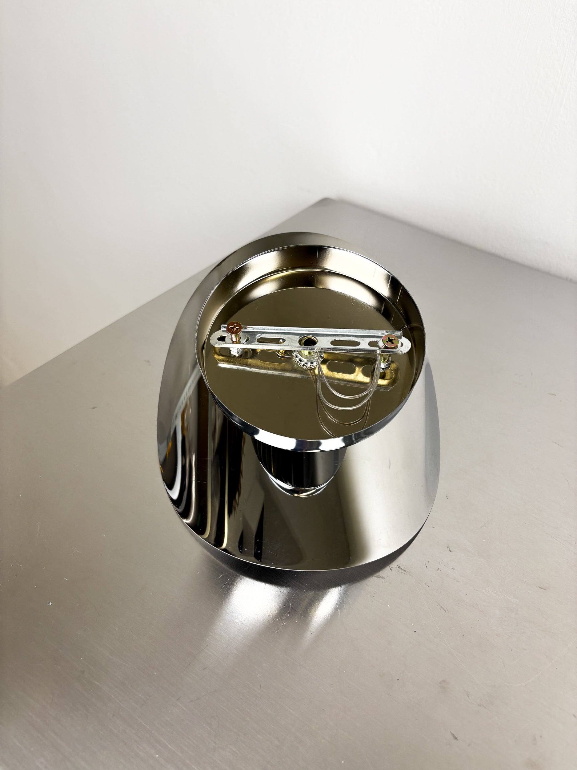 1970s Chrome Metal Wall Sconce - Image 6
