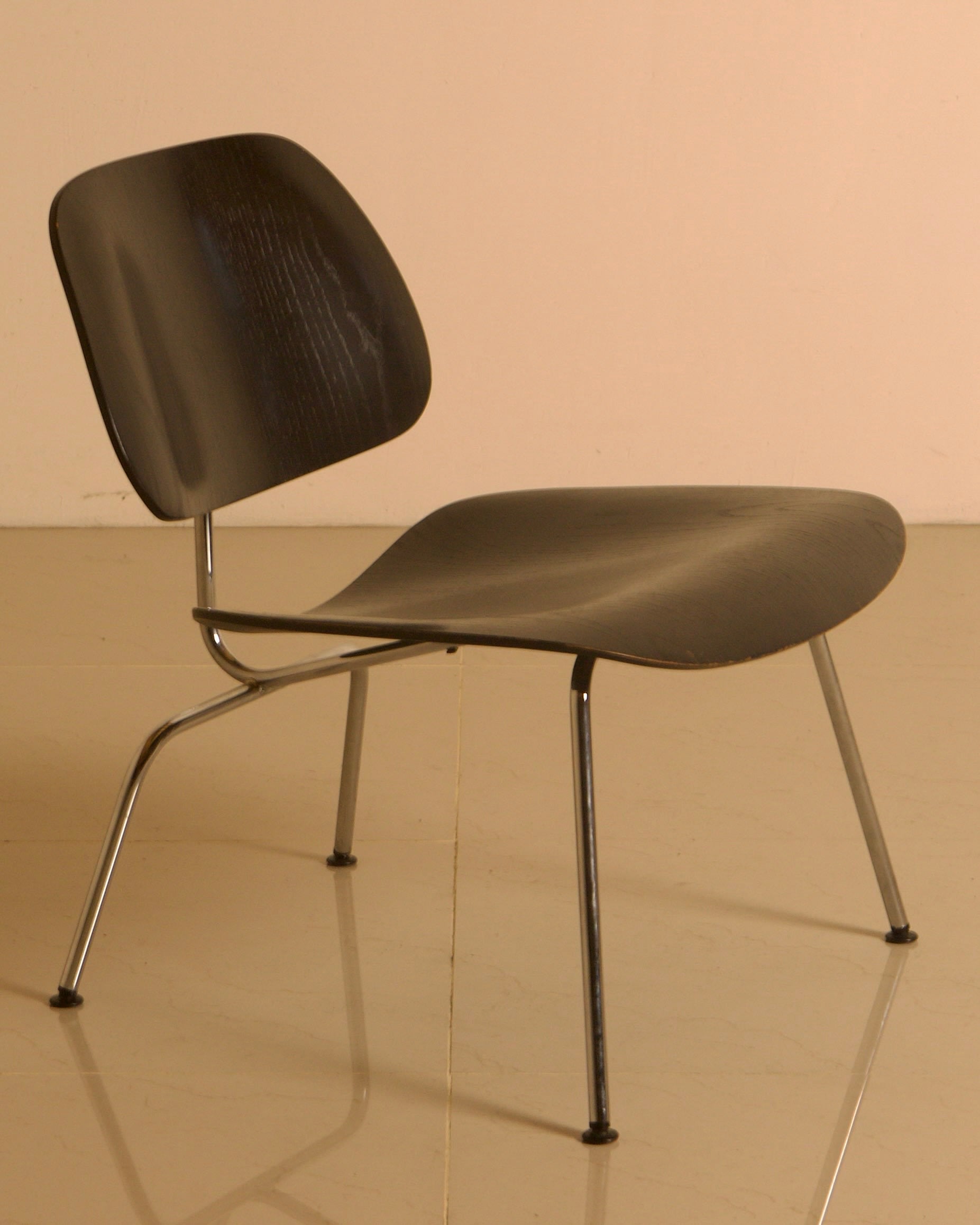 Black Ash Molded Plywood Chair - Image 3