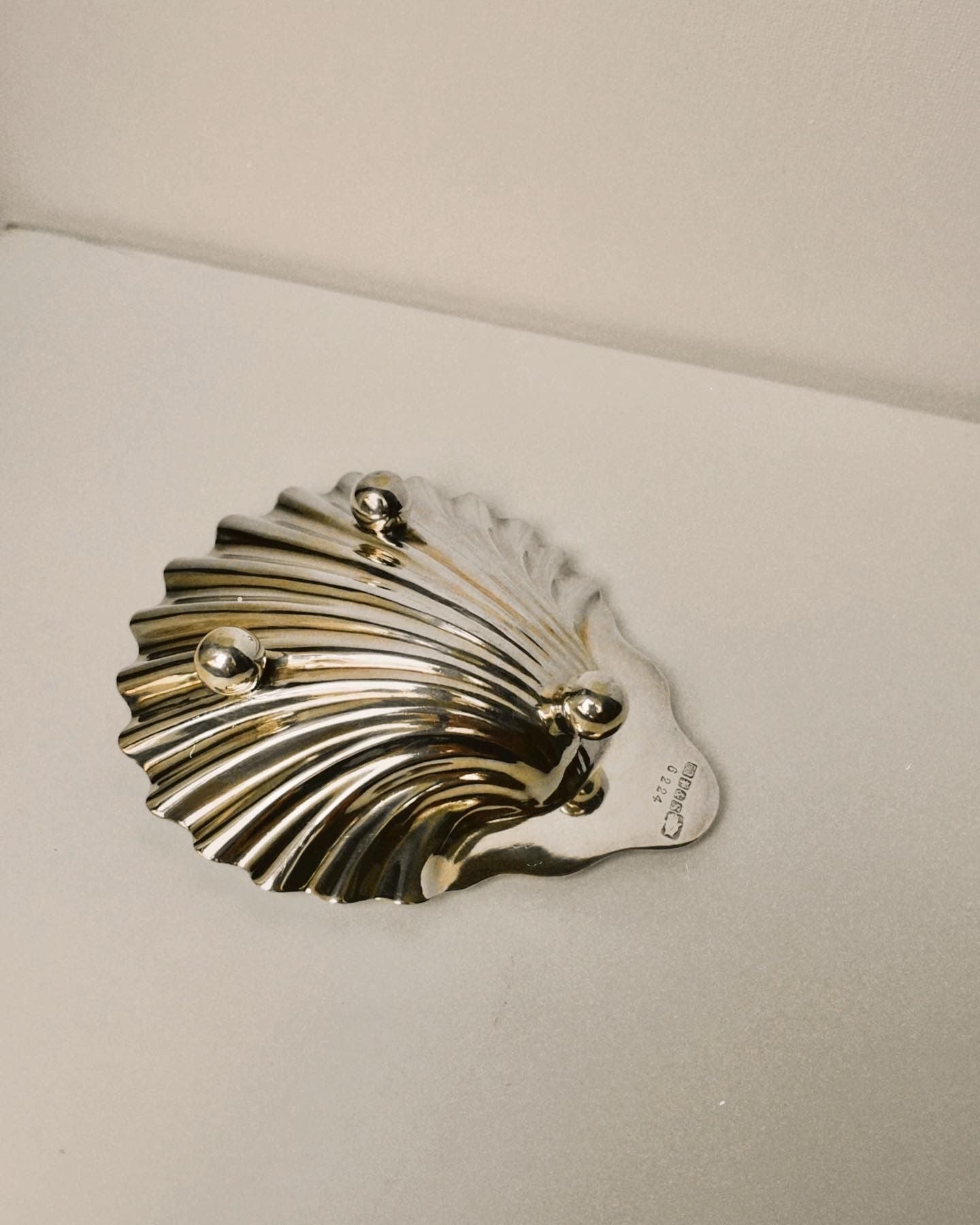 Small Silver Shell Catchall Dish - Image 4