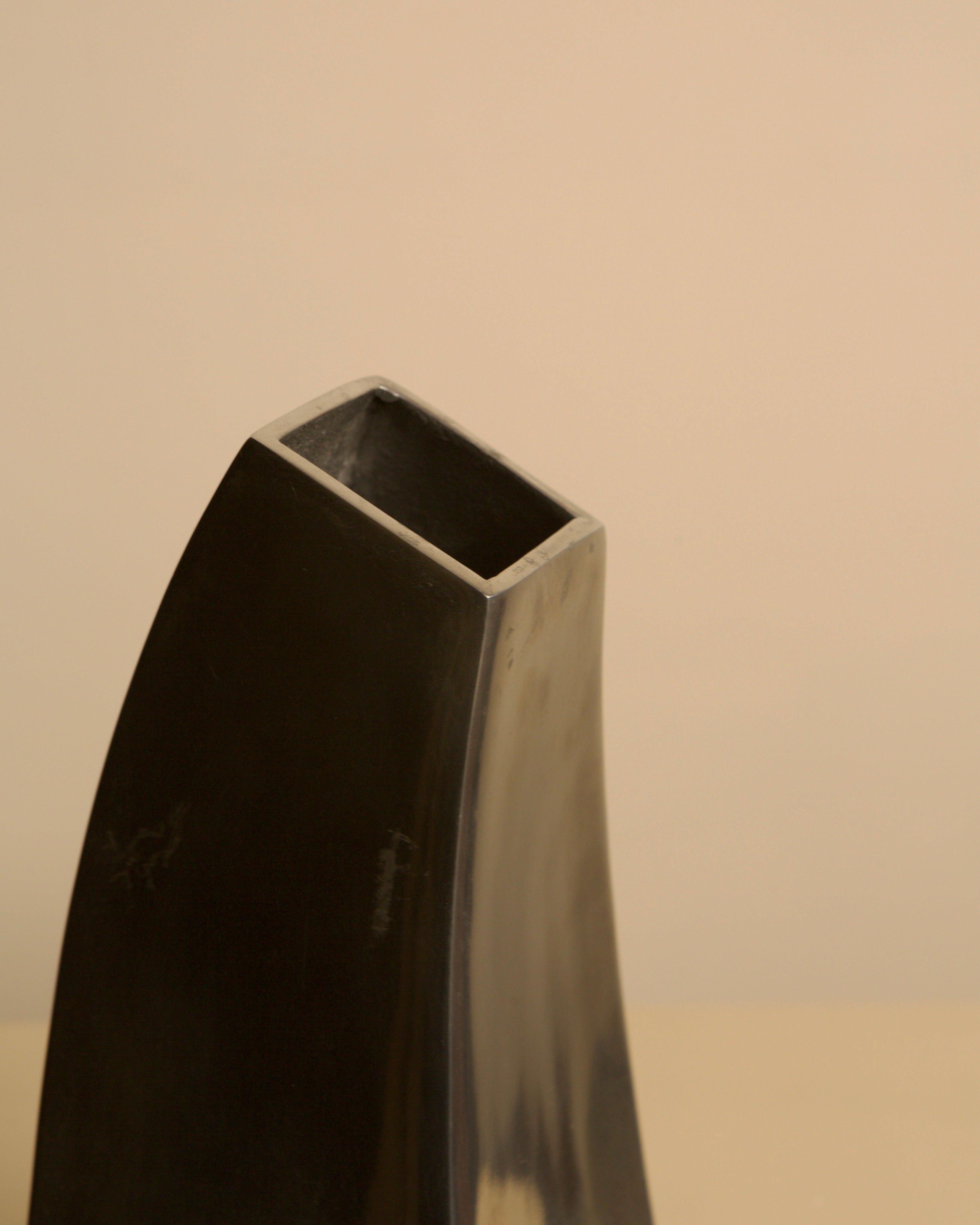 1980s Cast Aluminum Horn Vase - Image 2