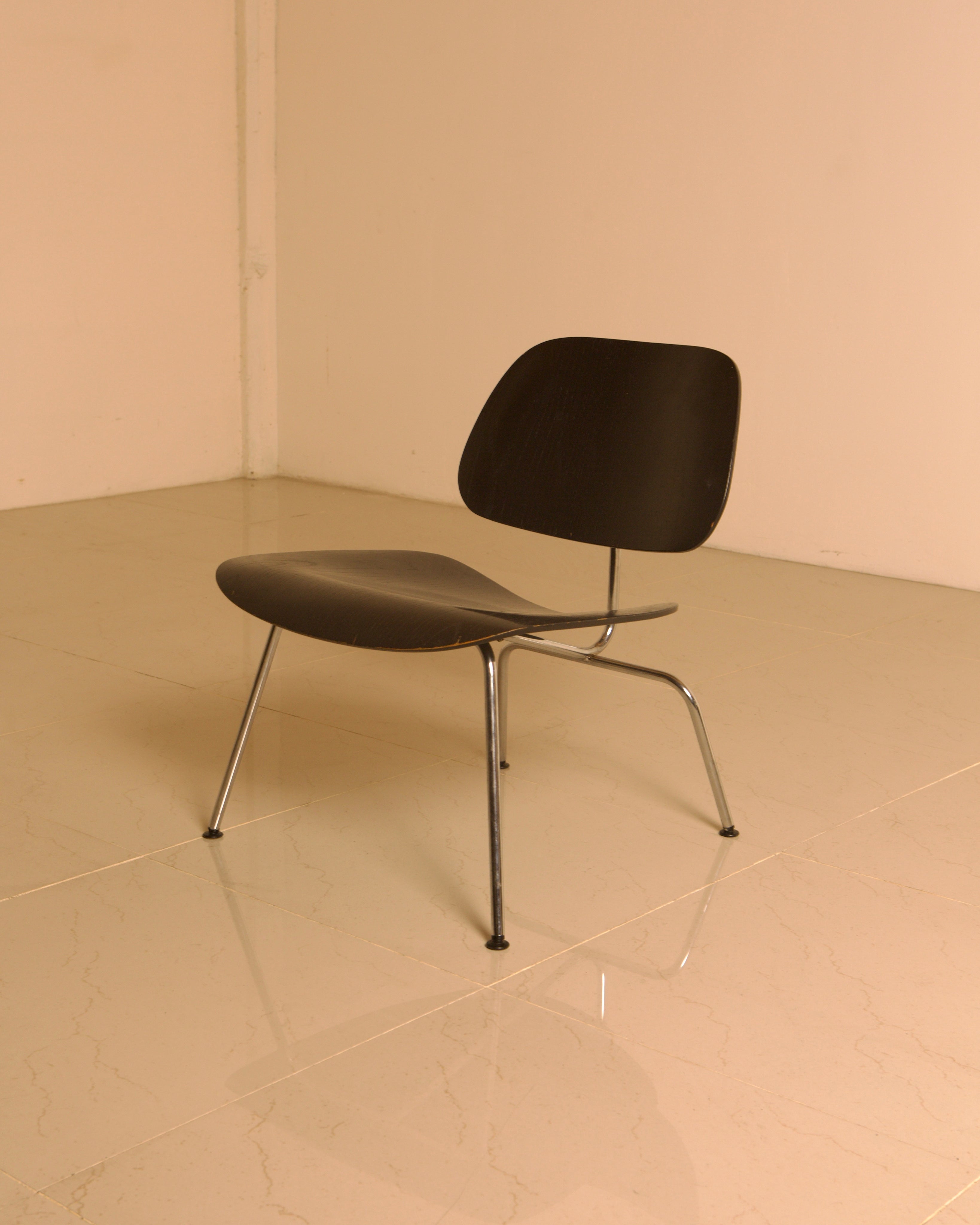 Black Ash Molded Plywood Chair - Image 8